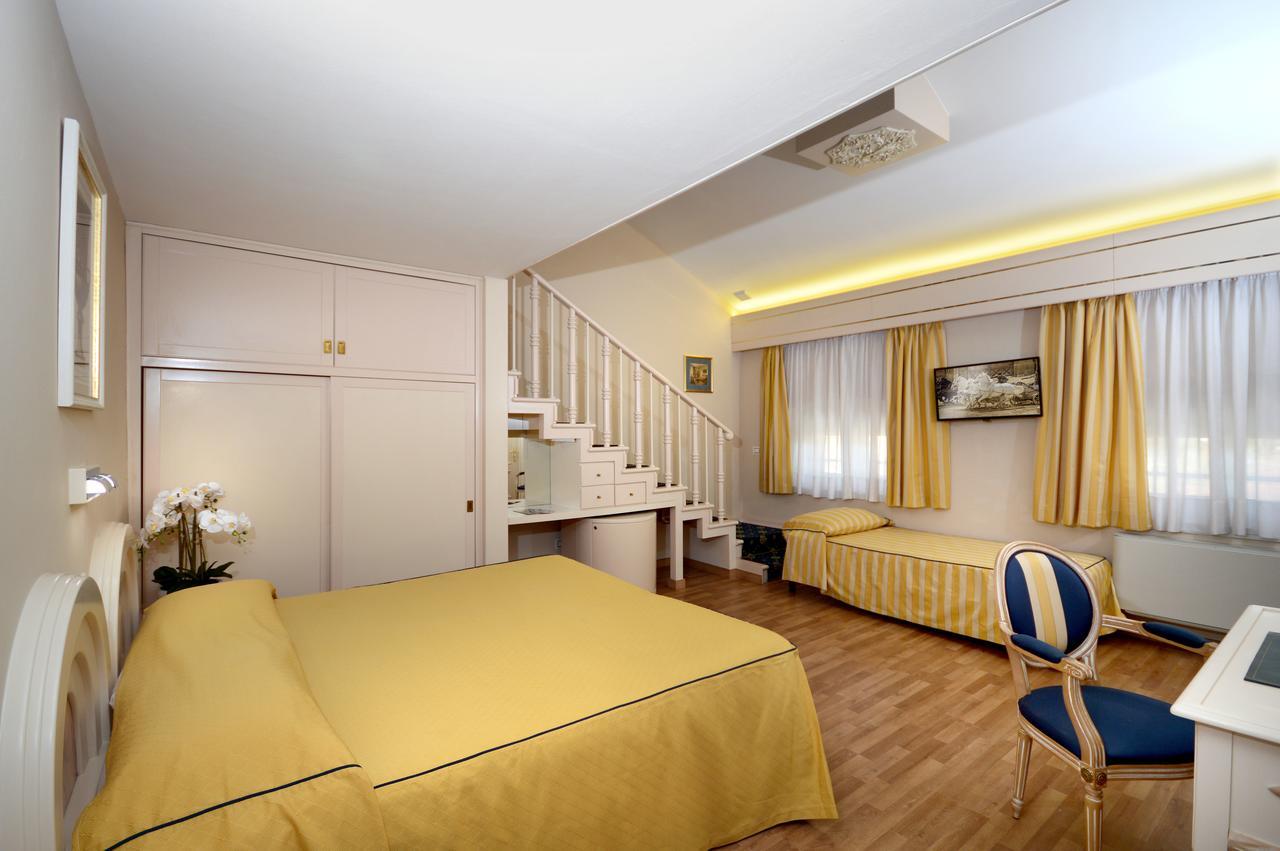Grand Hotel Vittoria Montecatini-Terme Camera foto